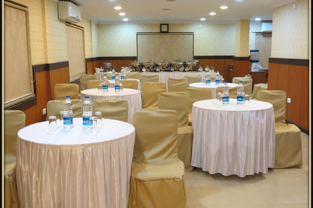 Moments Hotel Calcutta Buitenkant foto
